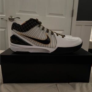 Kobe 4 “Del Sol”